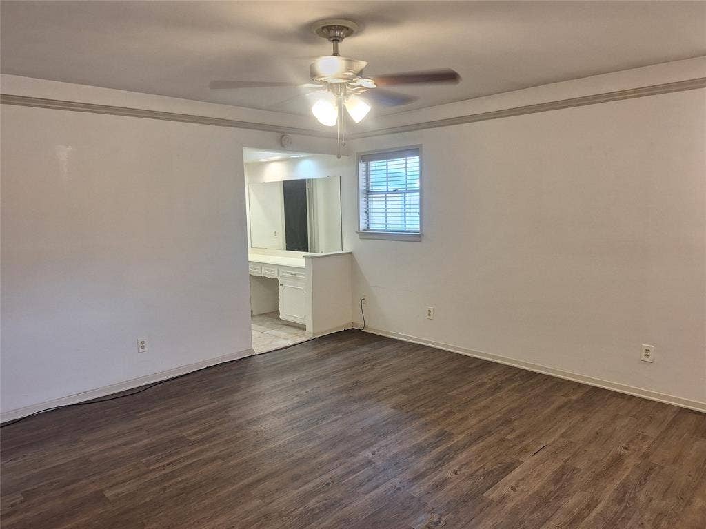 906 Sharpshire Street, Grand Prairie, TX 75050 906 Sharpshire Street, Grand Prairie, TX 75050