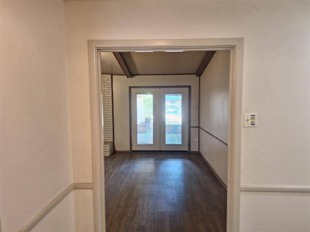 906 Sharpshire Street, Grand Prairie, TX 75050 906 Sharpshire Street, Grand Prairie, TX 75050