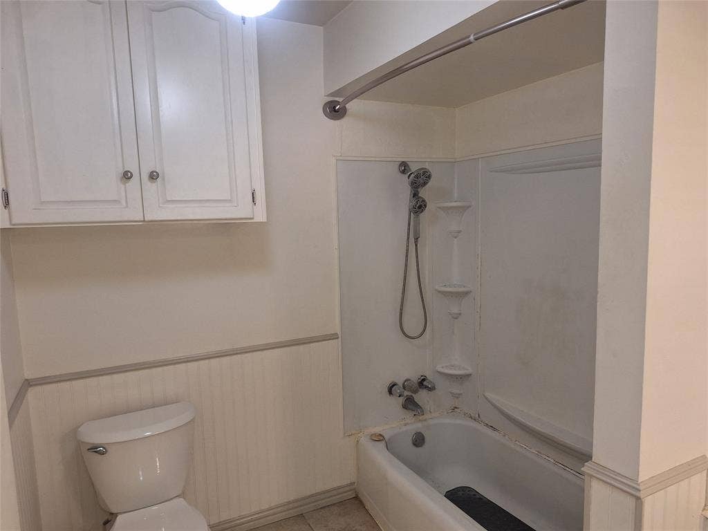 906 Sharpshire Street, Grand Prairie, TX 75050 906 Sharpshire Street, Grand Prairie, TX 75050