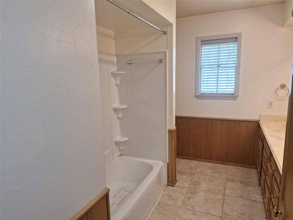 906 Sharpshire Street, Grand Prairie, TX 75050 906 Sharpshire Street, Grand Prairie, TX 75050