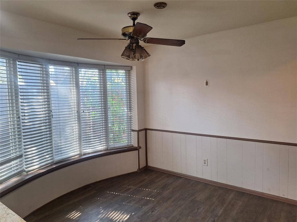 906 Sharpshire Street, Grand Prairie, TX 75050 906 Sharpshire Street, Grand Prairie, TX 75050