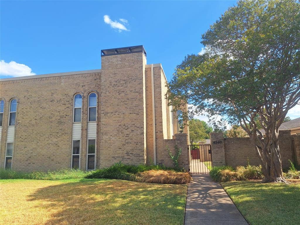 4240 Harvest Hill Road, Dallas, TX 75244 4240 Harvest Hill Road, Dallas, TX 75244