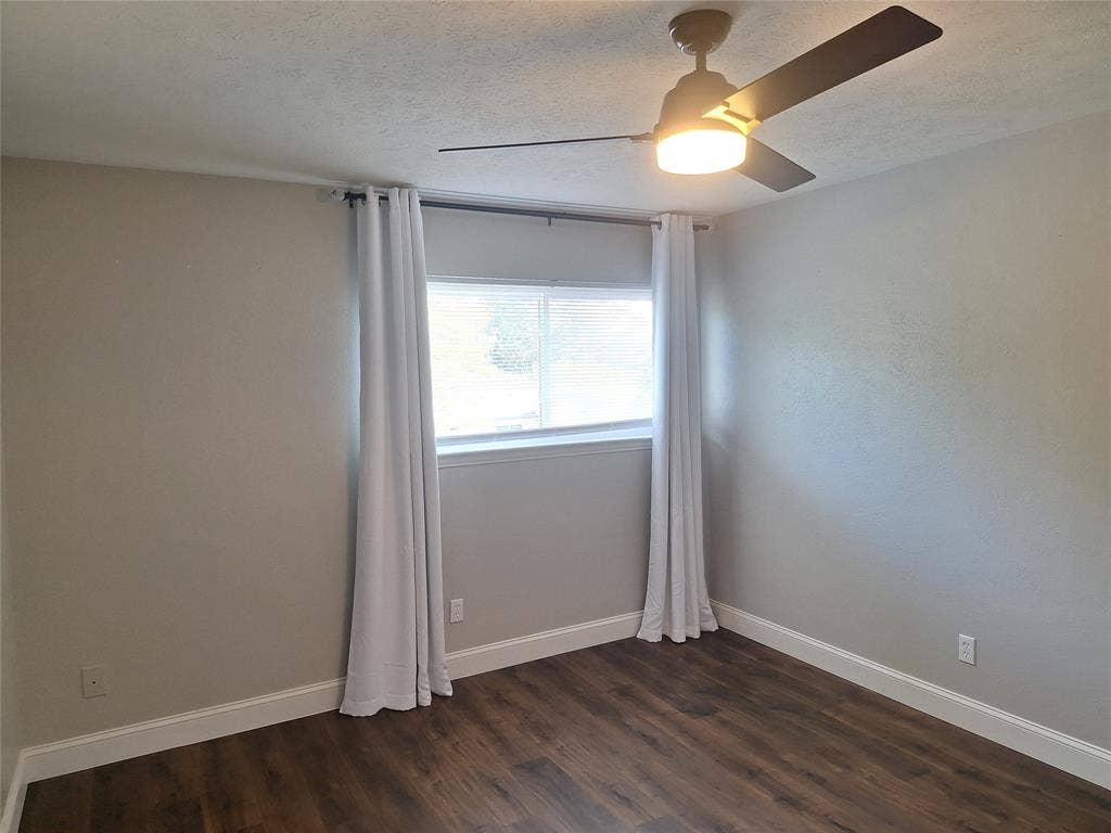 4240 Harvest Hill Road, Dallas, TX 75244 Bedroom 3