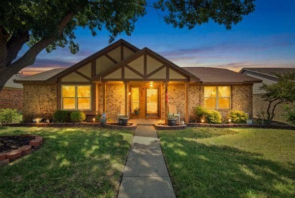 Property photo for 1500 Laredo Lane, Mesquite, TX