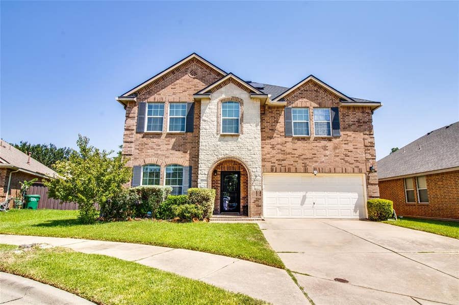 Property photo for 5005 Spyglass Hill Lane, Denton, TX