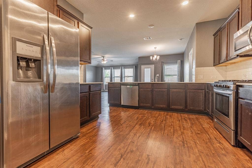 4013 Spur Trail Drive, Denton, TX 76208 4013 Spur Trail Drive, Denton, TX 76208