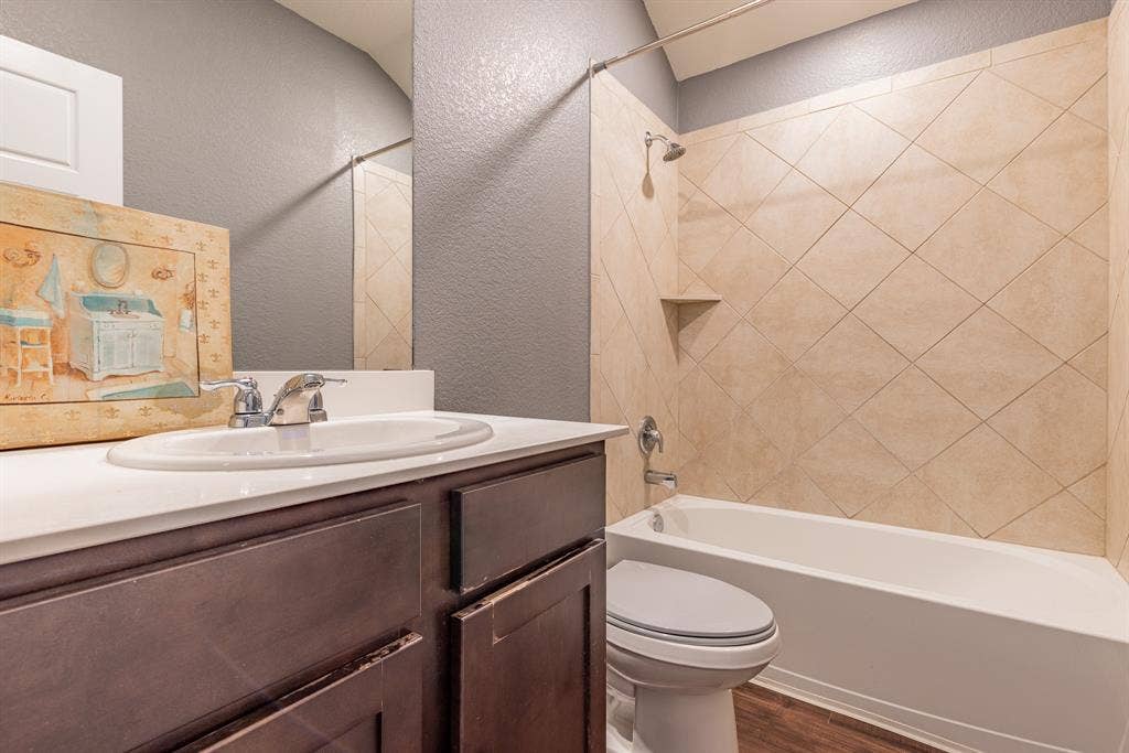 4013 Spur Trail Drive, Denton, TX 76208 4013 Spur Trail Drive, Denton, TX 76208