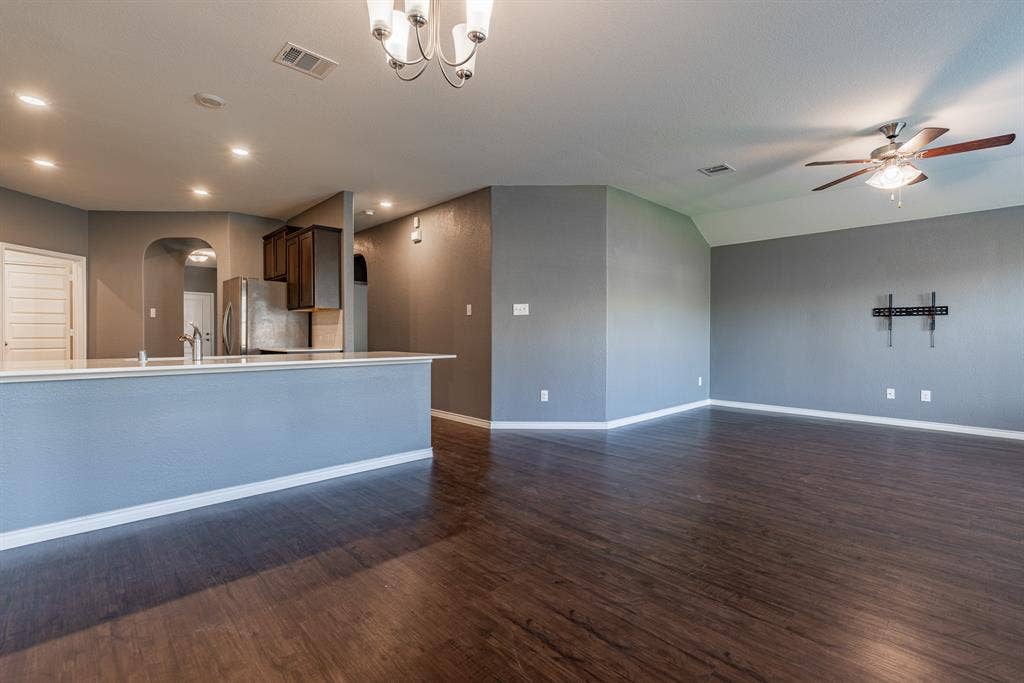 4013 Spur Trail Drive, Denton, TX 76208 4013 Spur Trail Drive, Denton, TX 76208