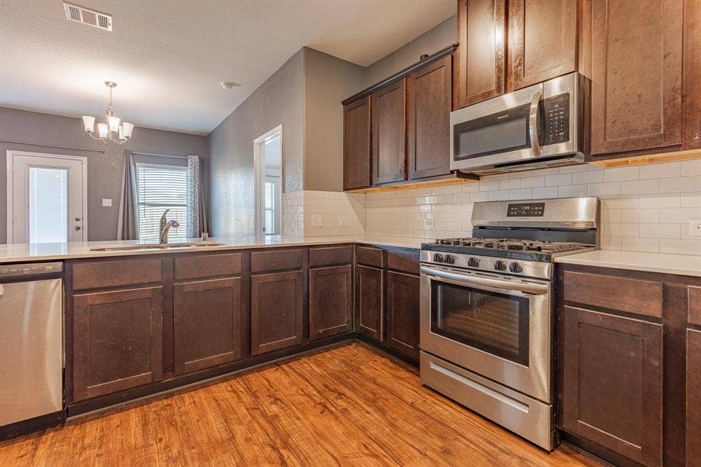 4013 Spur Trail Drive, Denton, TX 76208 4013 Spur Trail Drive, Denton, TX 76208