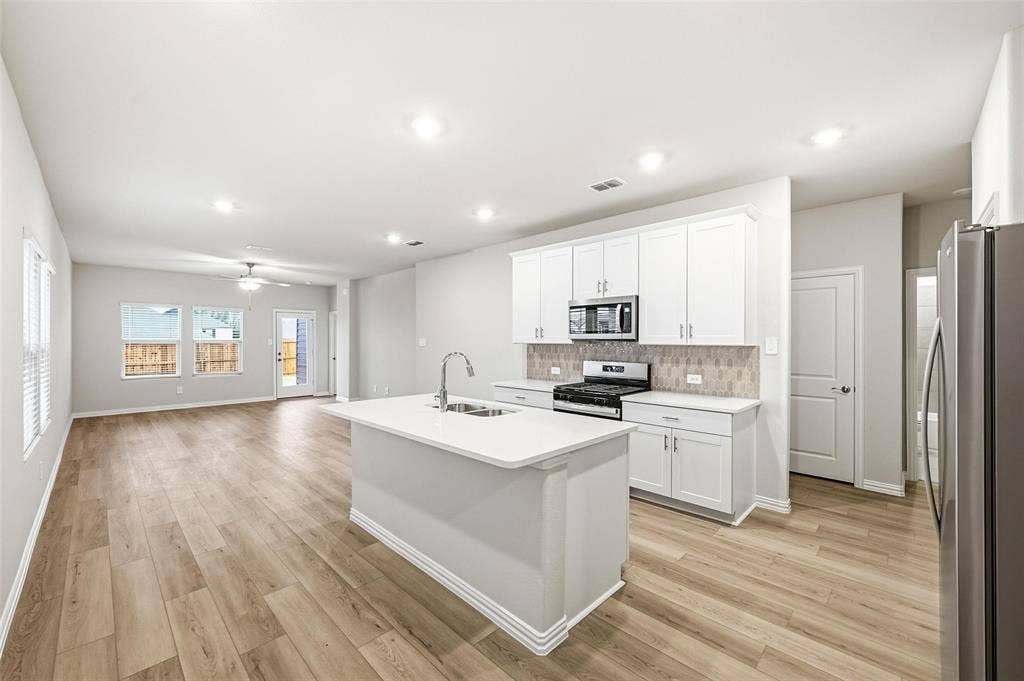 523 Blanton Street, McKinney, TX 75069 523 Blanton Street, McKinney, TX 75069