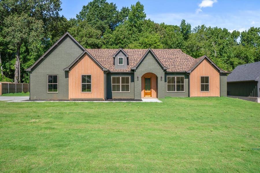 Property photo for 14606 FALLOW, Lindale, TX