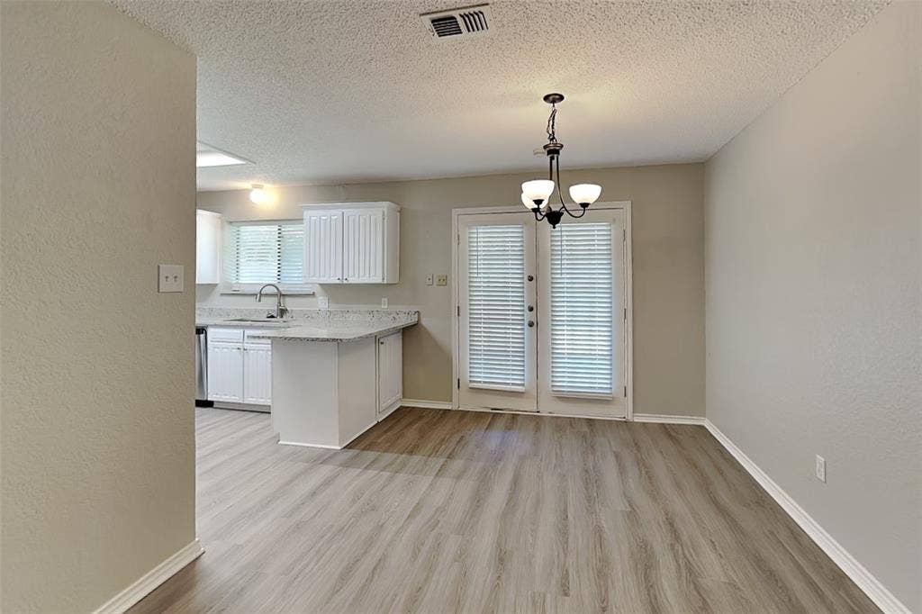 6117 Courtside Drive, Watauga, TX 76148 6117 Courtside Drive, Watauga, TX 76148