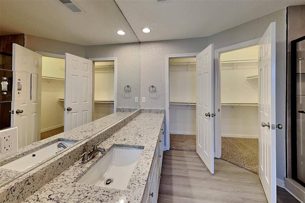 6117 Courtside Drive, Watauga, TX 76148 6117 Courtside Drive, Watauga, TX 76148