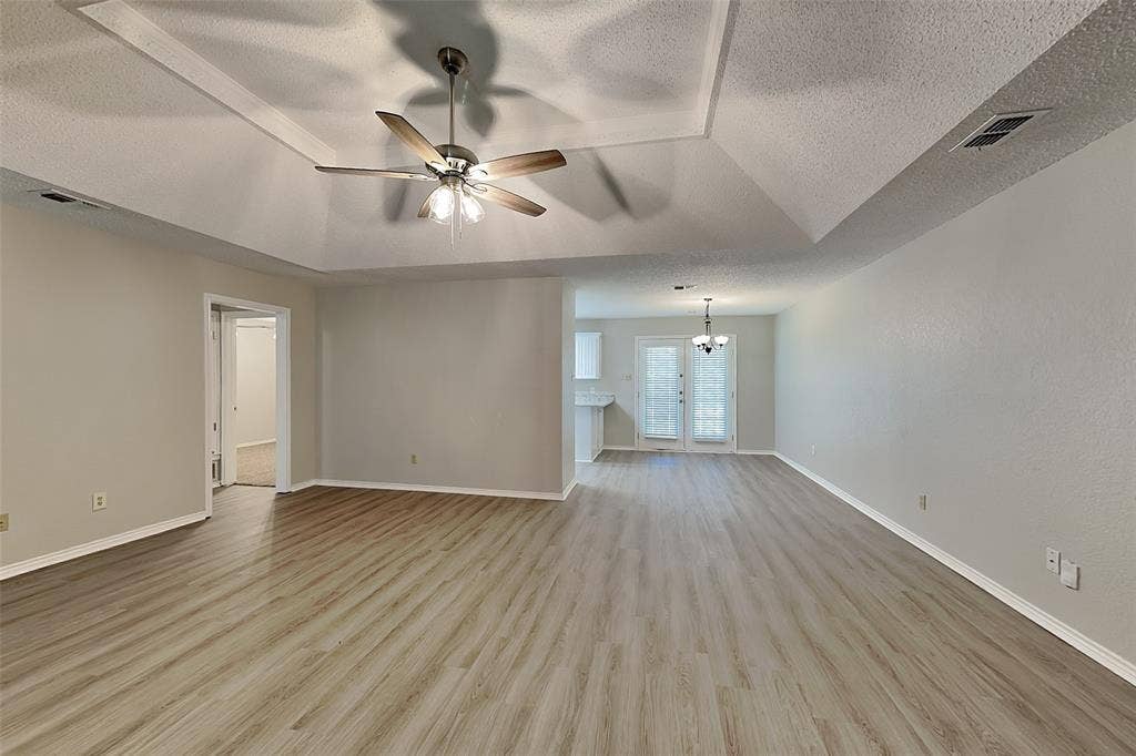 6117 Courtside Drive, Watauga, TX 76148 6117 Courtside Drive, Watauga, TX 76148