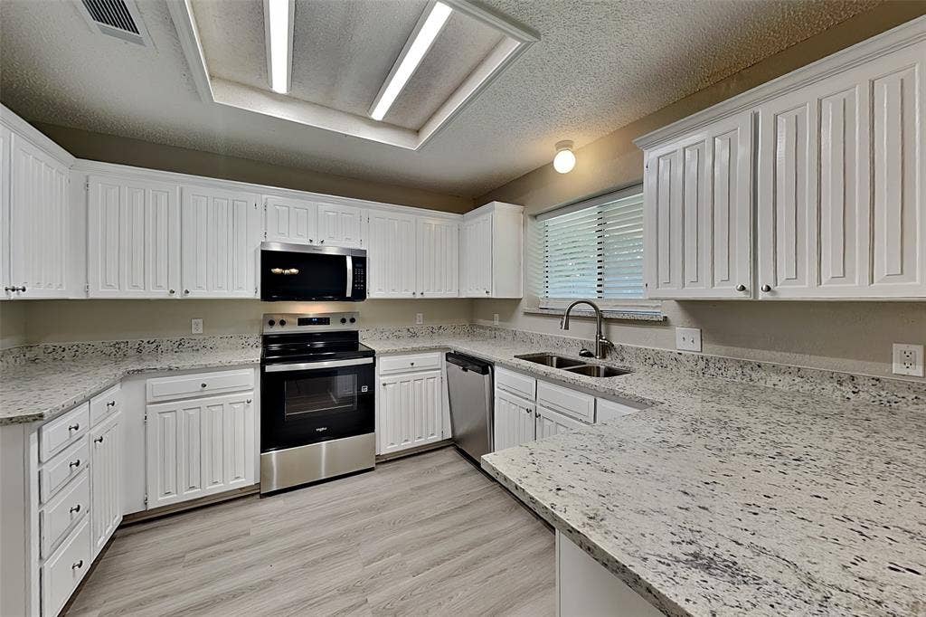 6117 Courtside Drive, Watauga, TX 76148 6117 Courtside Drive, Watauga, TX 76148