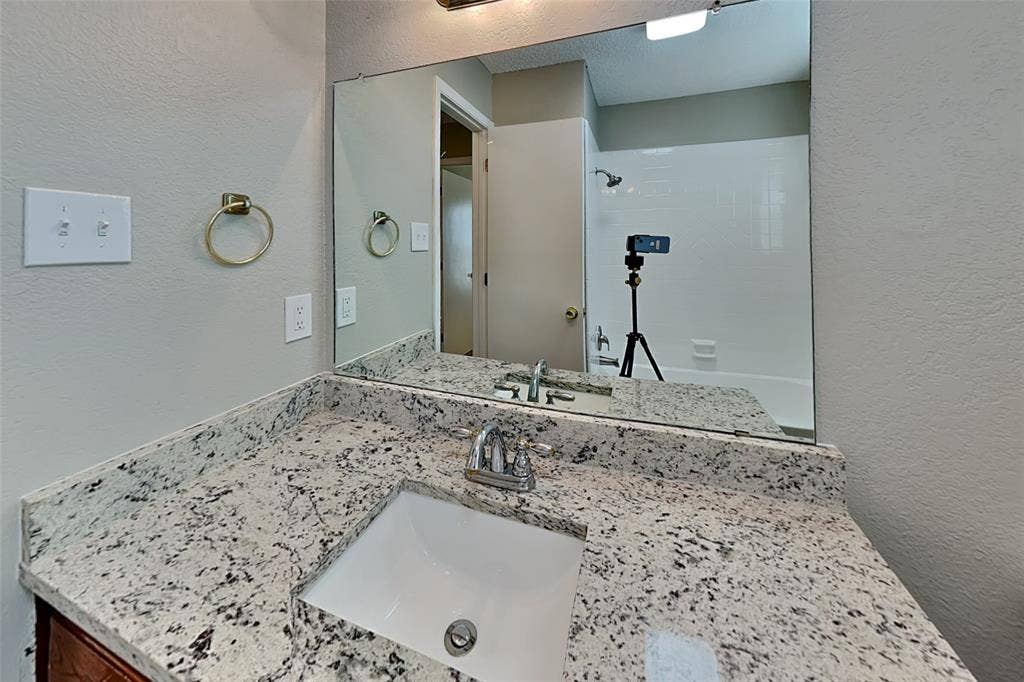 6437 Highview Terrace, Watauga, TX 76148 6437 Highview Terrace, Watauga, TX 76148