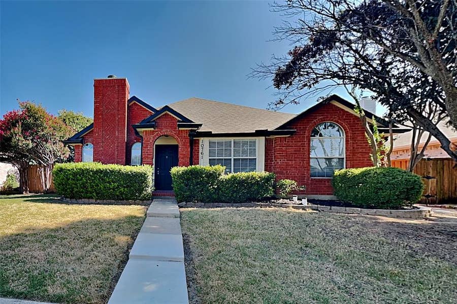 Property photo for 10761 Castle Drive, Frisco, TX