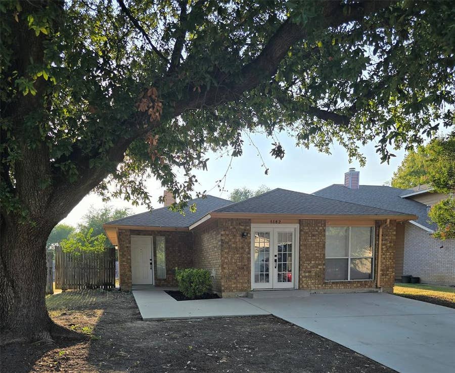 Property photo for 3182 Cross Creek Circle, Grand Prairie, TX