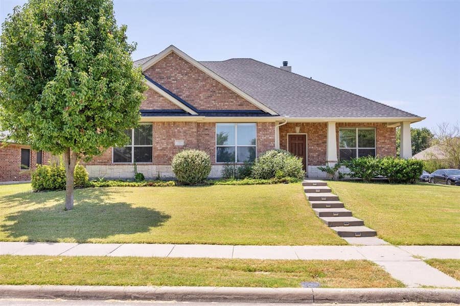 Property photo for 200 Shadybrook Drive, Wylie, TX