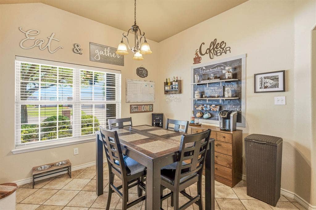 200 Jacinth Lane, Granbury, TX 76049