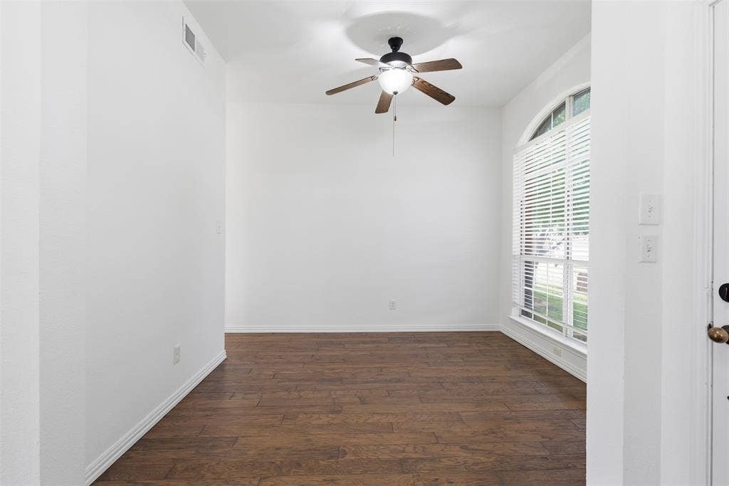 3221 Corning Drive, Plano, TX 75023 3221 Corning Drive, Plano, TX 75023