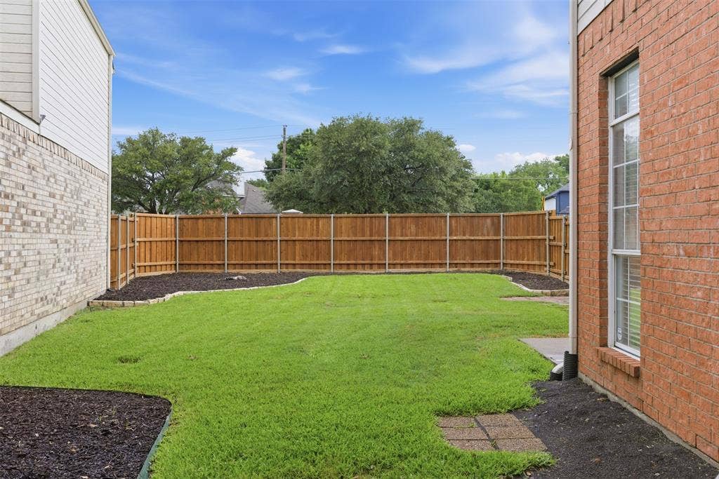 3221 Corning Drive, Plano, TX 75023 3221 Corning Drive, Plano, TX 75023