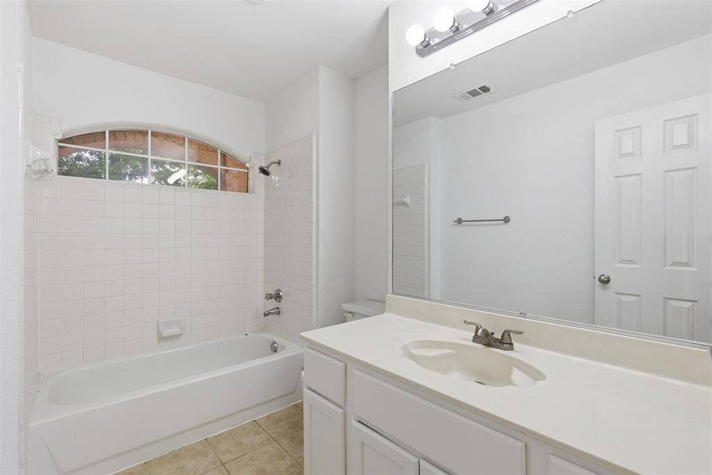 3221 Corning Drive, Plano, TX 75023 3221 Corning Drive, Plano, TX 75023