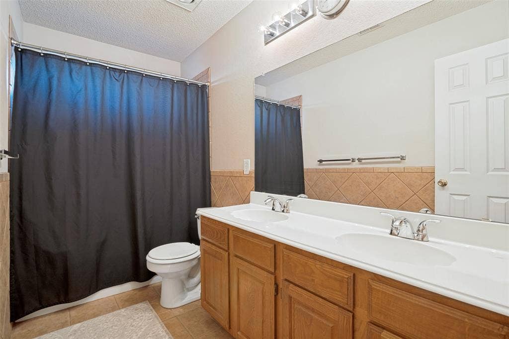 5005 Harborview Boulevard, Rowlett, TX 75088 5005 Harborview Boulevard, Rowlett, TX 75088