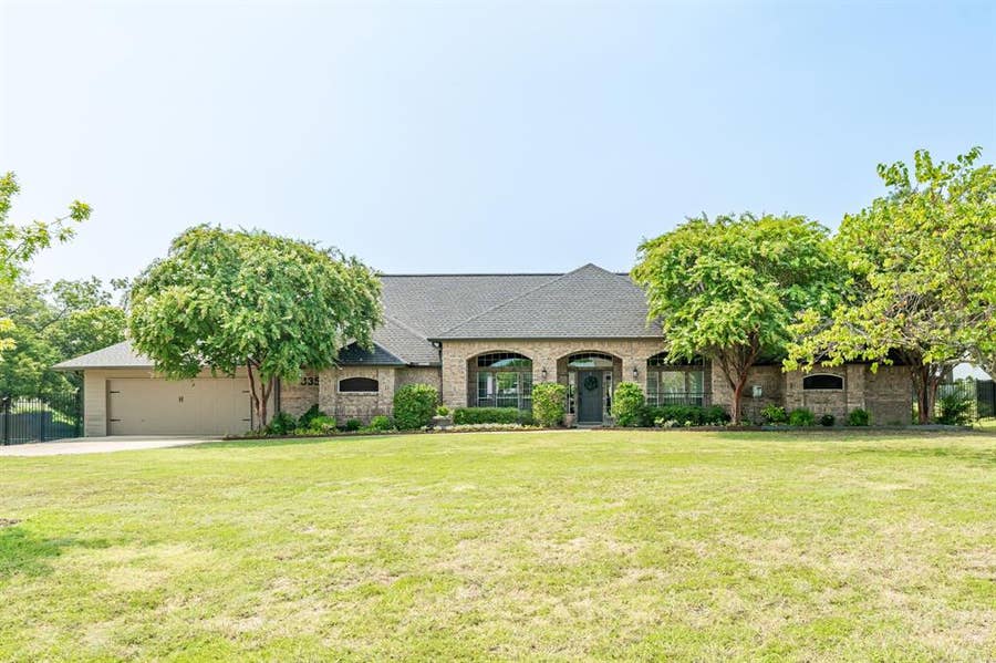 Property photo for 835 Cross Post Lane, Lowry Crossing, TX