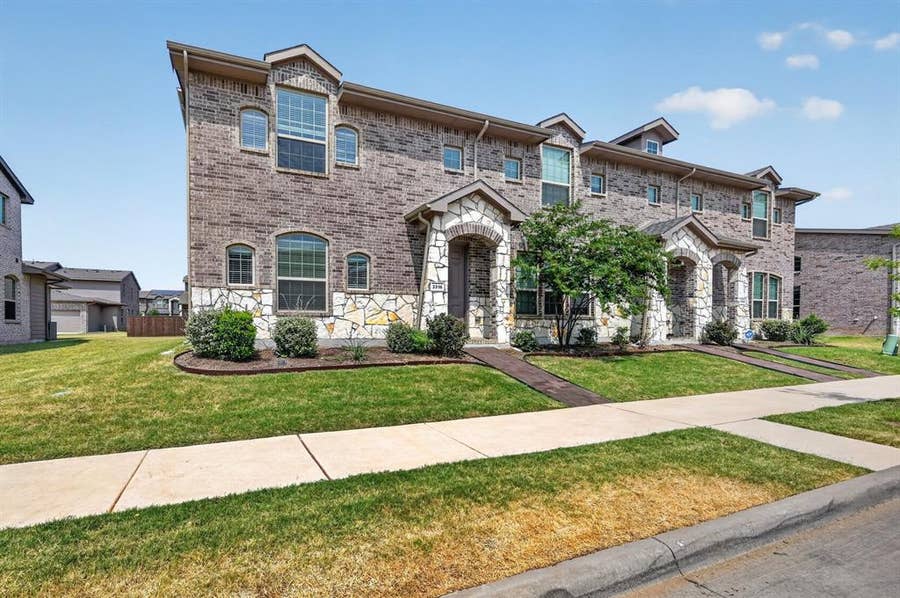 Property photo for 3316 Solana, Denton, TX