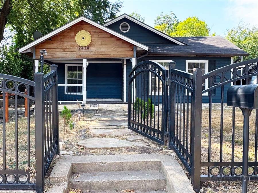 Property photo for 2414 Brandon Street, Dallas, TX