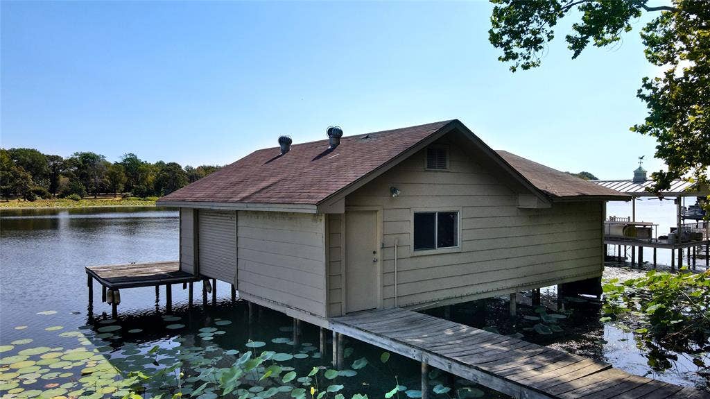 5449 Impala Point Drive, Athens, TX 75752 5449 Impala Point Drive, Athens, TX 75752