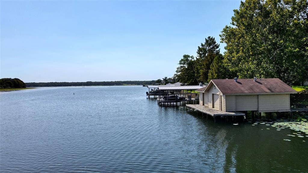 5449 Impala Point Drive, Athens, TX 75752 5449 Impala Point Drive, Athens, TX 75752