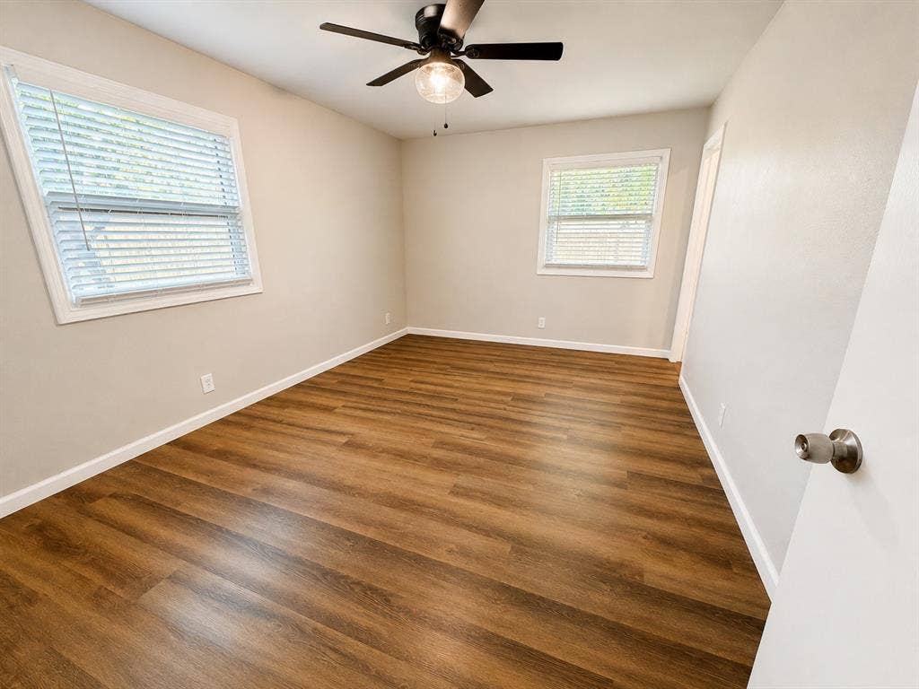 901 Melrose Drive, Richardson, TX 75080 Primary bedroom without staging