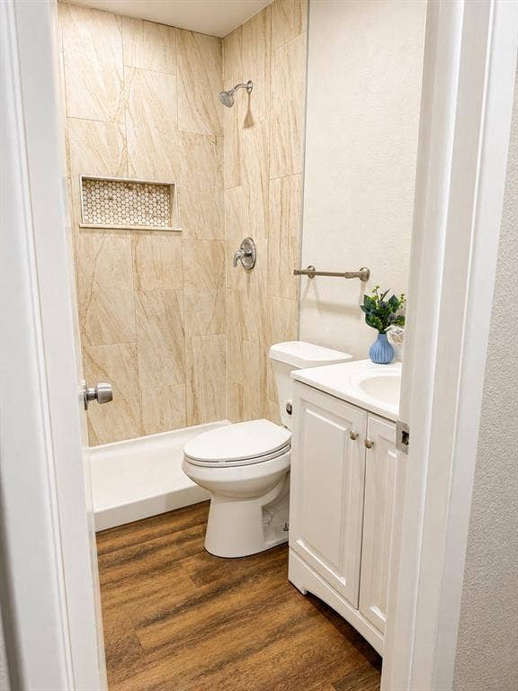 901 Melrose Drive, Richardson, TX 75080 901 Melrose Drive, Richardson, TX 75080