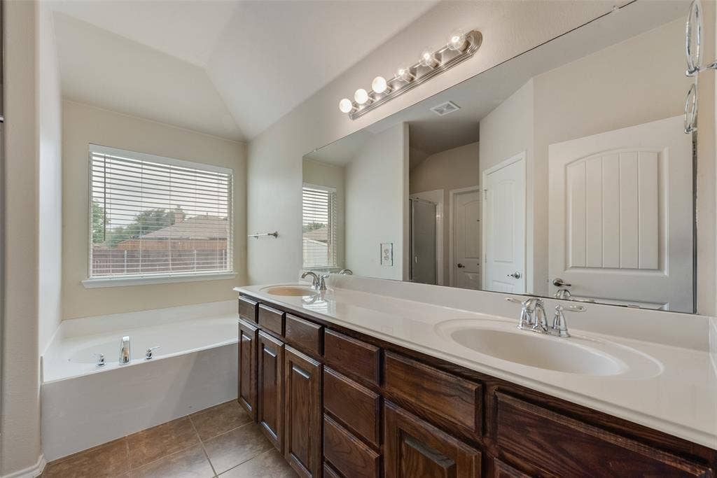 1077 Hampton Bay Drive, Rockwall, TX 75087 1077 Hampton Bay Drive, Rockwall, TX 75087