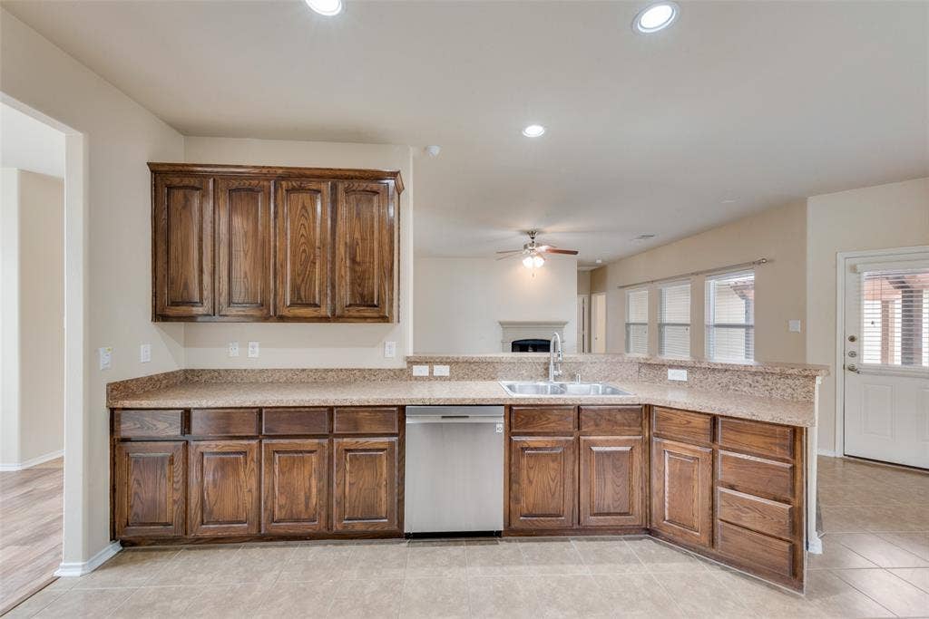 1077 Hampton Bay Drive, Rockwall, TX 75087 1077 Hampton Bay Drive, Rockwall, TX 75087