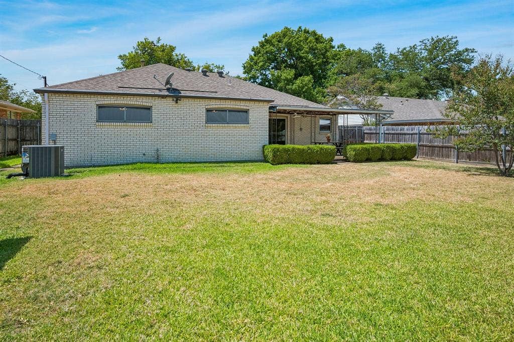 902 N Lindale Lane, Richardson, TX 75080 Let the good times roll with the spacious and well kept backyard!