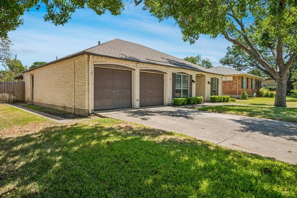 902 N Lindale Lane, Richardson, TX 75080 New HVAC unit (June 2026).