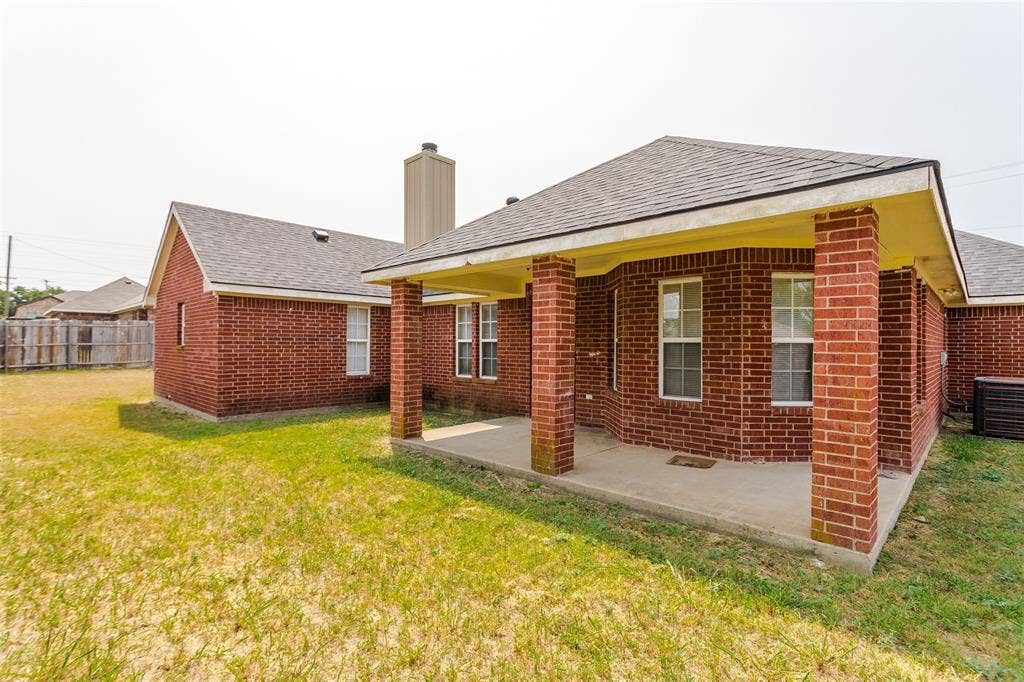 1015 Balkan Drive, Lancaster, TX 75134 1015 Balkan Drive, Lancaster, TX 75134