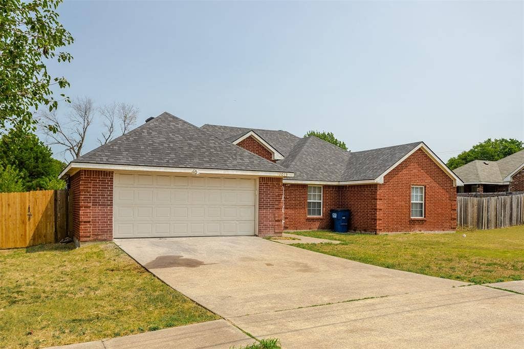 1015 Balkan Drive, Lancaster, TX 75134 1015 Balkan Drive, Lancaster, TX 75134