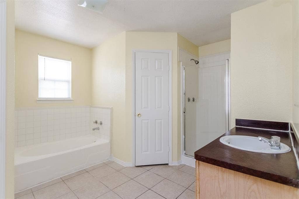 1015 Balkan Drive, Lancaster, TX 75134 1015 Balkan Drive, Lancaster, TX 75134