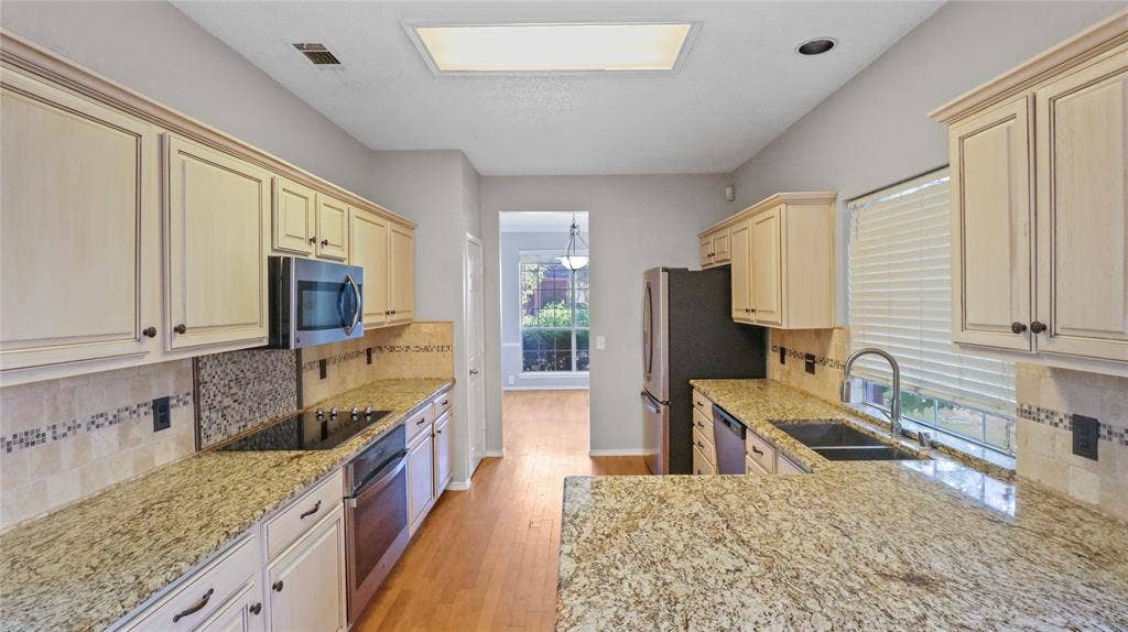 9512 Preston Vineyard Drive, Frisco, TX 75035 9512 Preston Vineyard Drive, Frisco, TX 75035