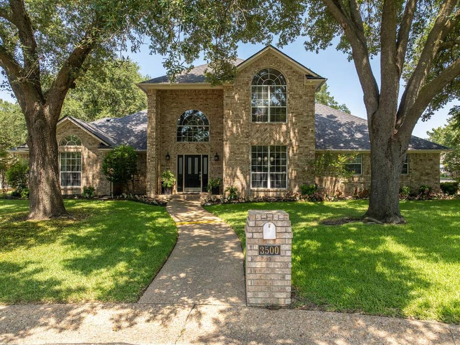 Property photo for 3500 Timberleaf Circle, Waco, TX