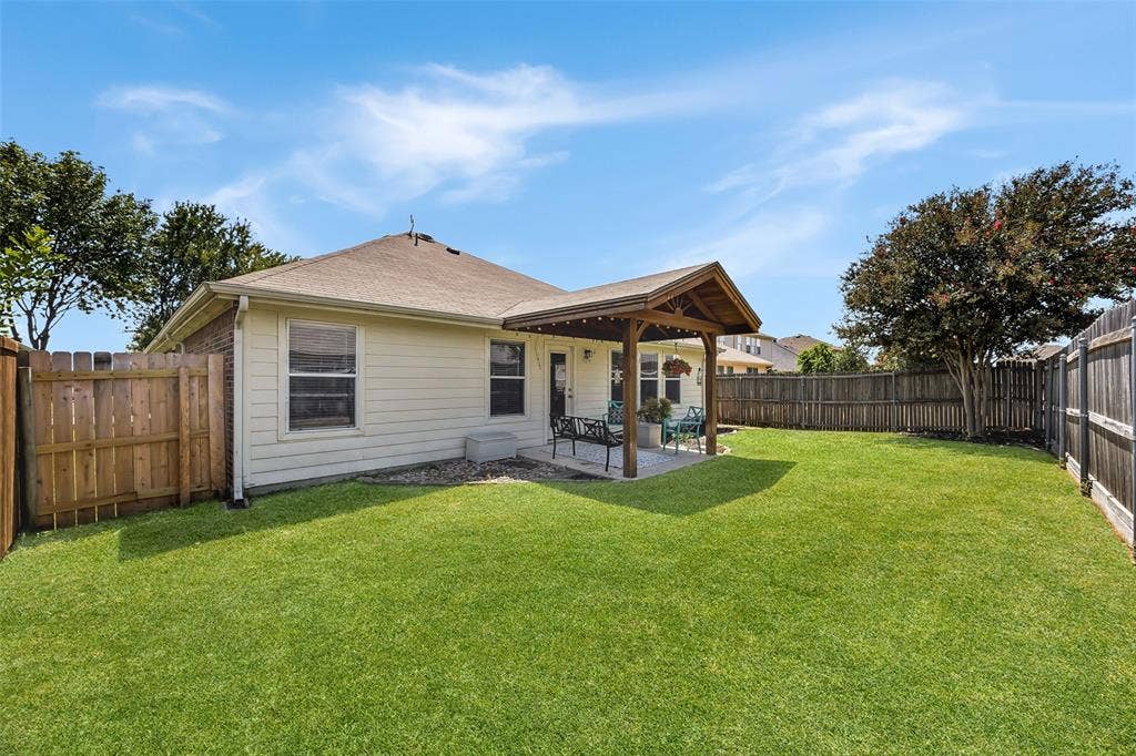 821 Austin Lane, Lavon, TX 75166 821 Austin Lane, Lavon, TX 75166