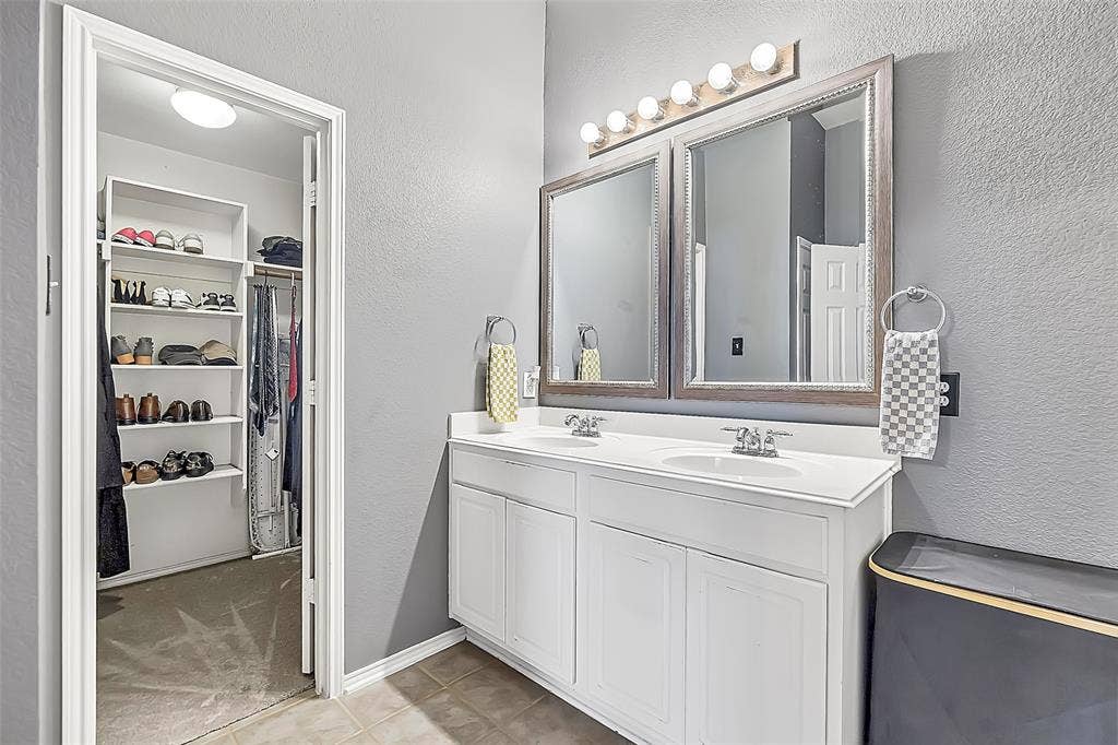 821 Austin Lane, Lavon, TX 75166 821 Austin Lane, Lavon, TX 75166