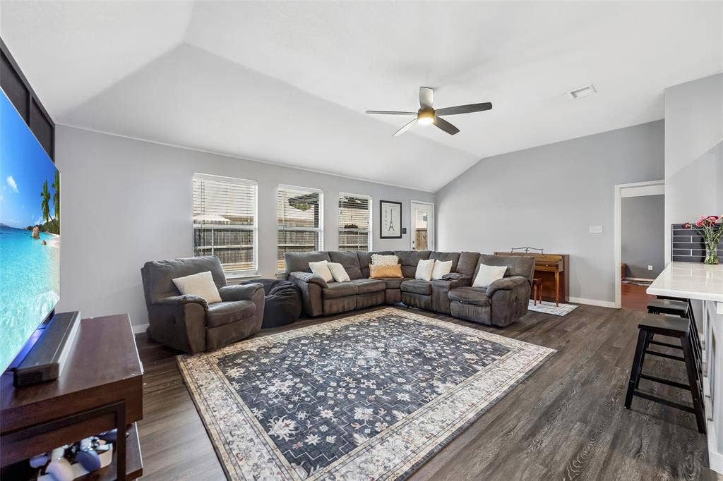 821 Austin Lane, Lavon, TX 75166 821 Austin Lane, Lavon, TX 75166