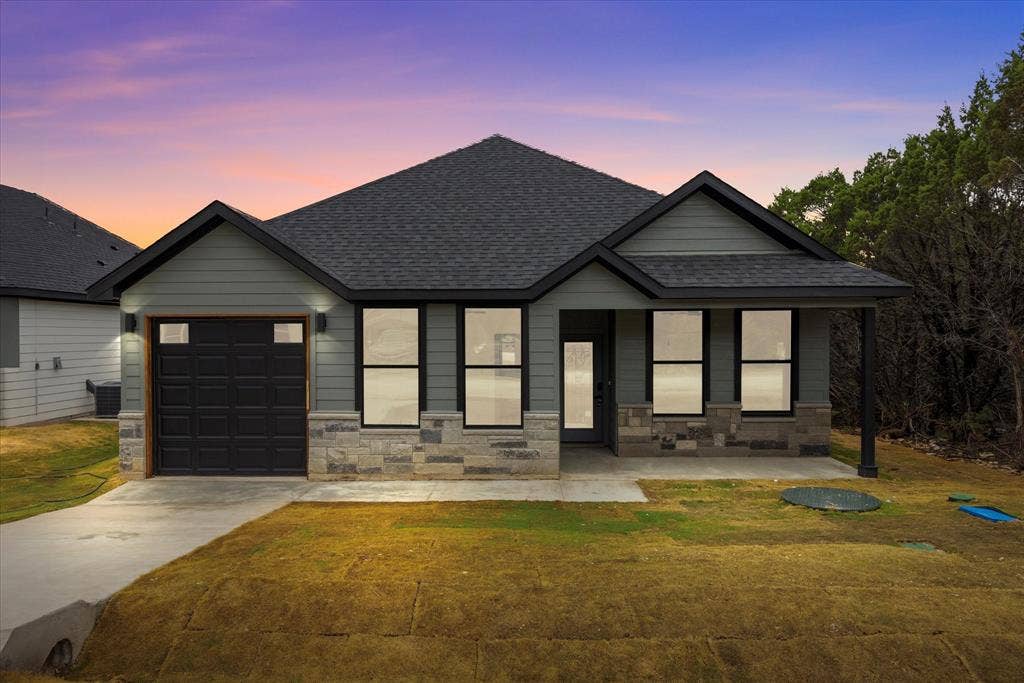 5714 Barkridge Drive, Granbury, TX 76048 5714 Barkridge Drive, Granbury, TX 76048
