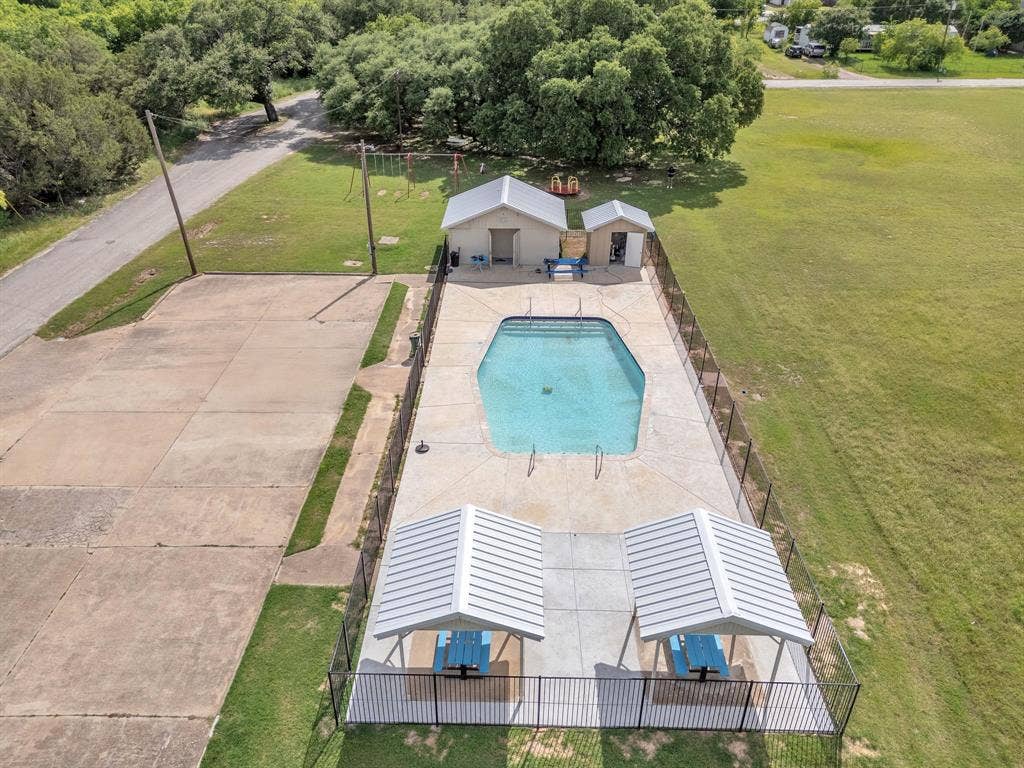 5714 Barkridge Drive, Granbury, TX 76048 5714 Barkridge Drive, Granbury, TX 76048