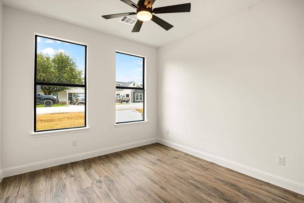 5714 Barkridge Drive, Granbury, TX 76048 5714 Barkridge Drive, Granbury, TX 76048